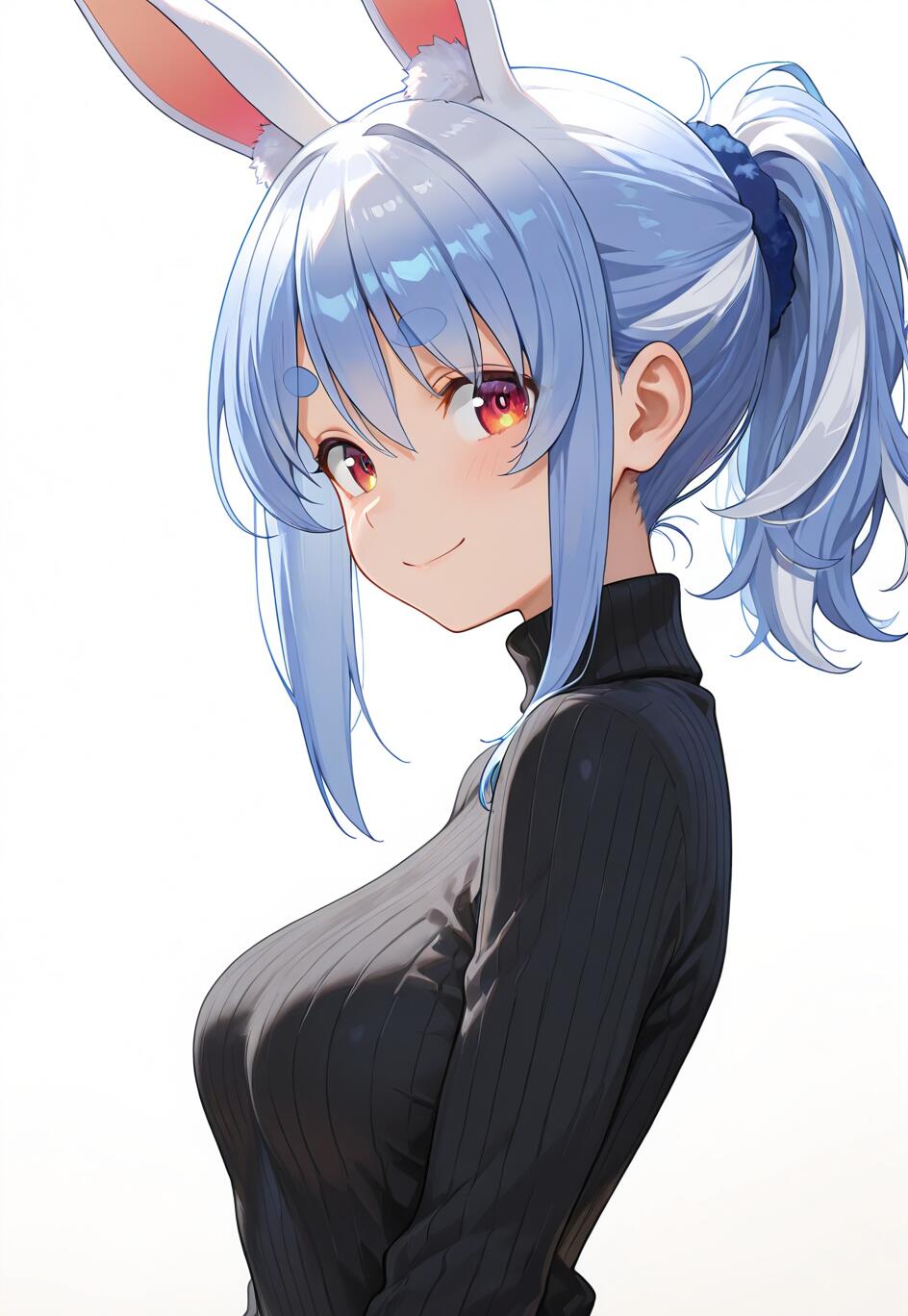 Un’illustrazione in stile anime di Usada Pekora, una ragazza con i capelli azzurri raccolti in una coda di cavallo e orecchie da coniglio bianche, che sorride dolcemente mentre indossa un maglione nero a collo alto su uno sfondo bianco.