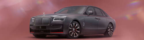 Una lussuosa ed elegante Rolls-Royce Ghost, un esempio di design automobilistico... Dual UHD