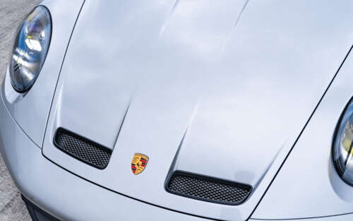 Una Porsche GT3 RS, un’auto sportiva ad alte prestazioni, che mette in mostra il... 7680x4800