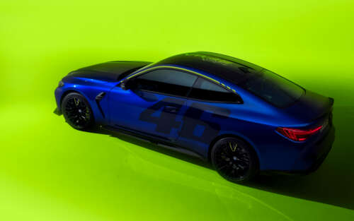 Una BMW M4 CS Edition elegante, con una livrea e degli adesivi gialli e neri ispirati... 7680x4800