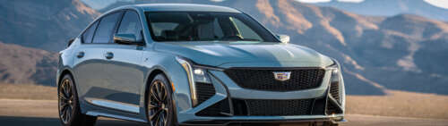 Una vista dettagliata della berlina Cadillac CT5-V Blackwing, che mette in risalto...