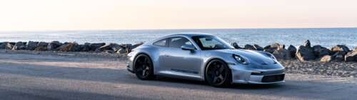 Un primo piano ad alta risoluzione di una Porsche GT3 RS.