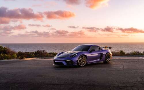 Una Porsche GT3 RS, vettura sportiva ad alte prestazioni, ripresa in grande dettaglio. 7680x4800