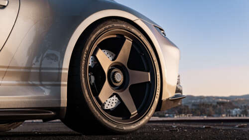 Una Porsche GT3 RS, un’auto sportiva ad alte prestazioni caratterizzata da un design... 4K (Ultra HD)