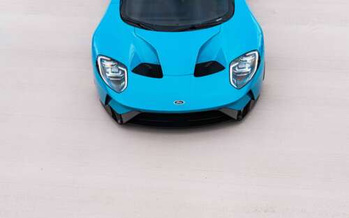 Una Ford GT, supercar ad alte prestazioni, caratterizzata dalla sua carrozzeria aerodinamica... 7680x4800