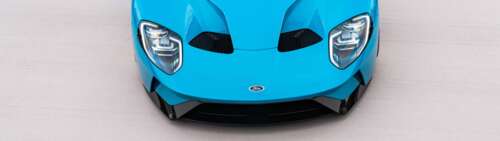 Una Ford GT, supercar ad alte prestazioni, caratterizzata dalla sua carrozzeria aerodinamica... Dual UHD