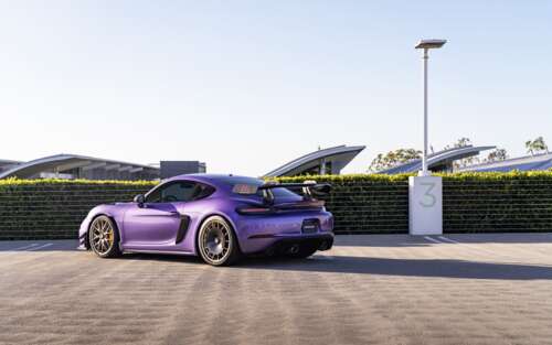 Una Porsche GT3 RS, un’auto sportiva ad alte prestazioni caratterizzata da un design... 7680x4800