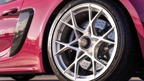 Una Porsche sportiva, elegante e dalle prestazioni elevate, immortalata in una luce... 8K