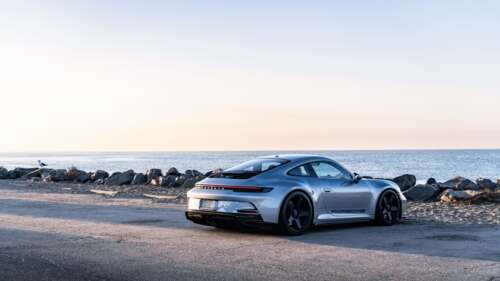 Una Porsche GT3 RS, un’auto sportiva ad alte prestazioni caratterizzata da un design... 4K (Ultra HD)