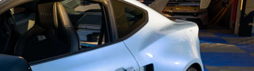 Una vista dettagliata della Ford Mustang GTD, che ne mette in risalto il design aerodinamico... Dual UHD