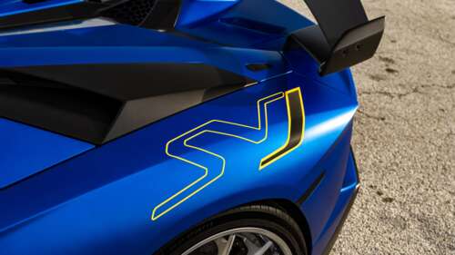 Una Lamborghini Aventador SVJ elegante e potente, caratterizzata dalla sua inconfondibile... 4K (Ultra HD)