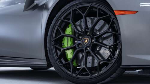 Una Lamborghini Huracan, un’auto sportiva ad alte prestazioni, ripresa in una fotografia... 4K (Ultra HD)