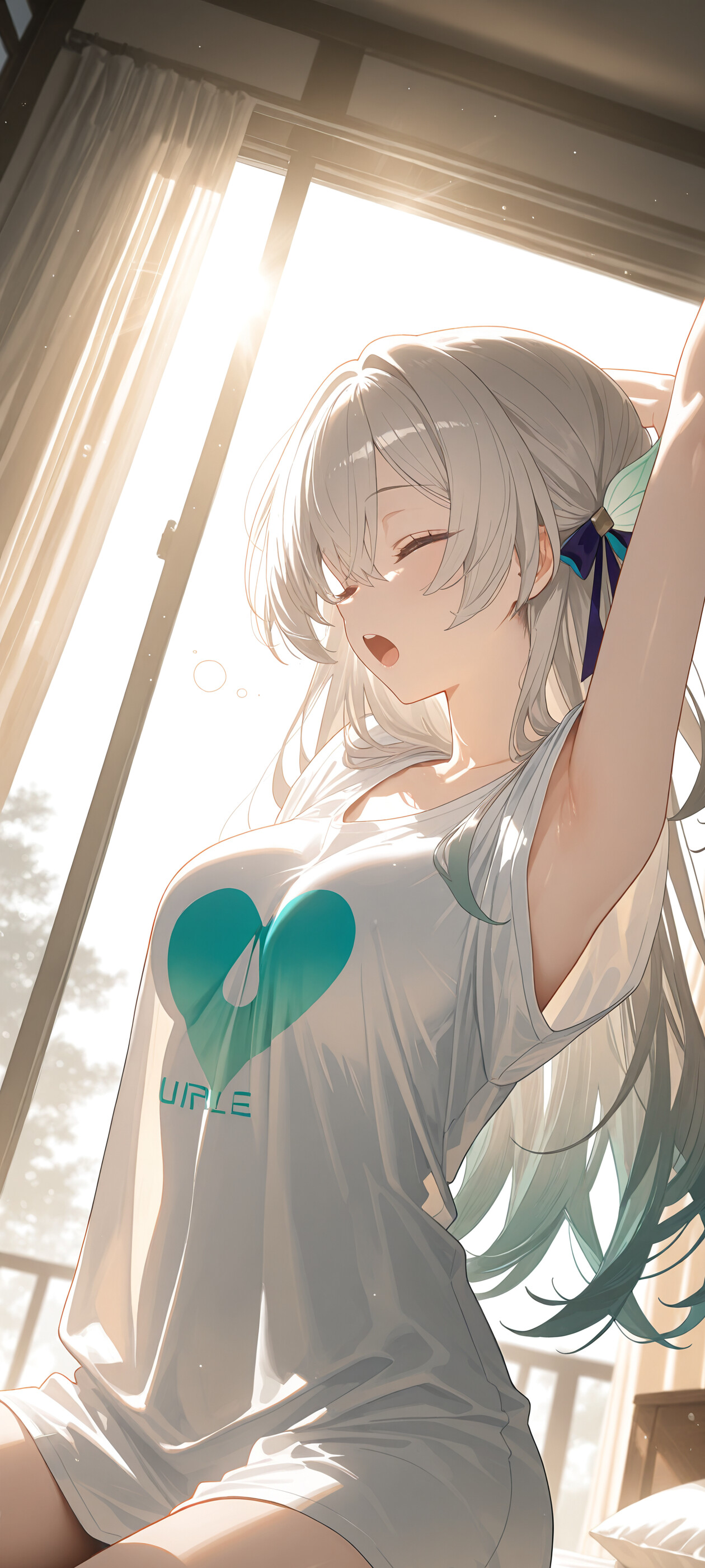 Un’illustrazione in stile anime che raffigura Firefly, personaggio del gioco Honkai: Star Rail: una giovane donna con lunghi capelli argentati e turchesi, seduta su un letto e che si stiracchia, alzando le braccia mentre sbadiglia. La luce del sole filtra da una finestra alle sue spalle, illuminandola in un contesto che sembra essere una camera da letto. Indossa una t-shirt bianca oversize.