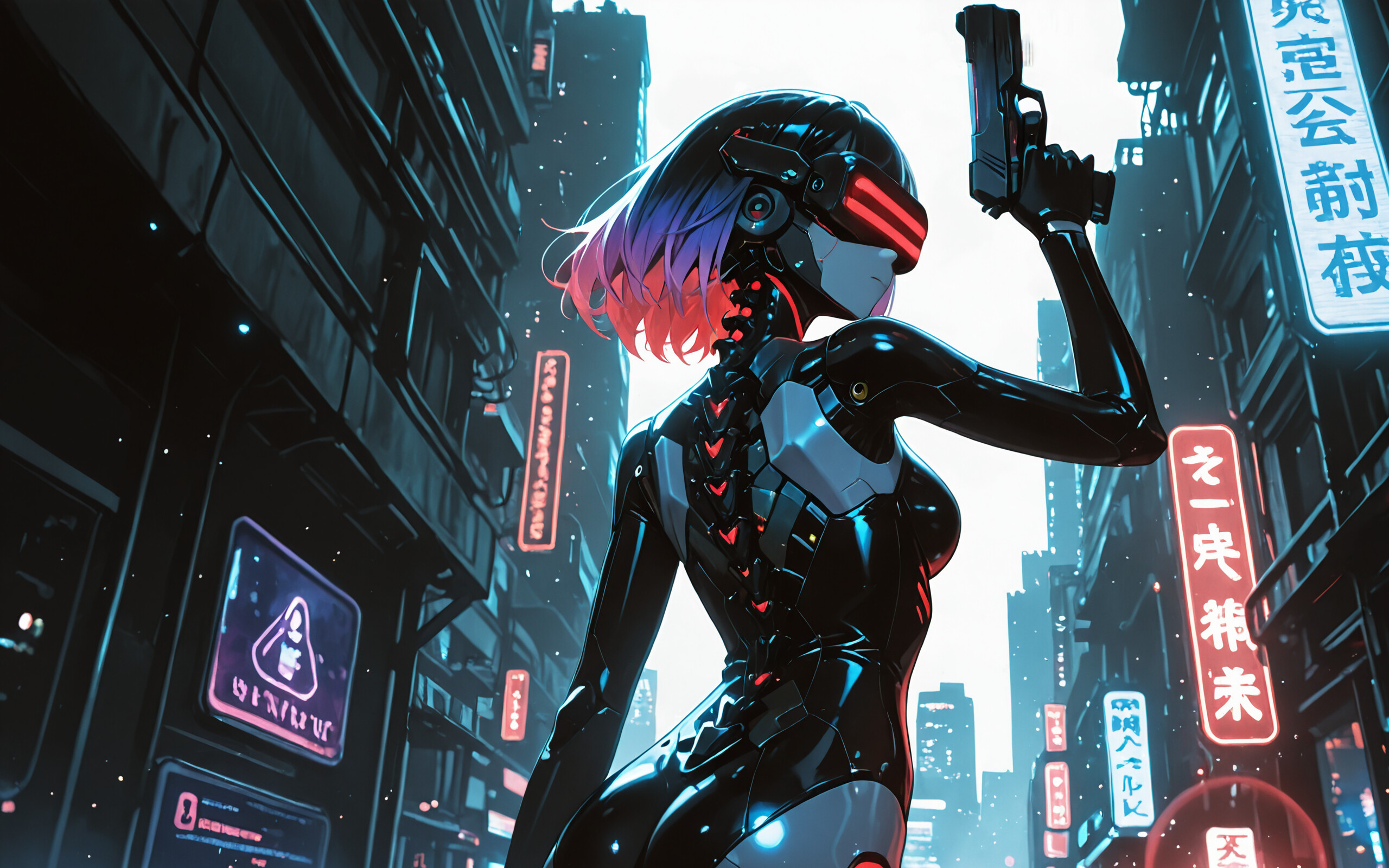 Un’illustrazione in stile anime che raffigura Motoko Kusanagi, il cyborg protagonista di Ghost in the Shell. Ha i capelli corti di colore viola, indossa una visiera rossa ed è vestita con una tuta cibernetica nera che lascia scoperta la colonna vertebrale meccanica. Tiene in mano una pistola e, voltandosi, osserva la città futuristica illuminata dai neon durante la notte.